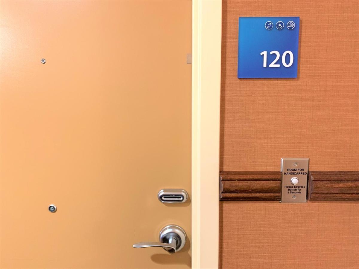 Holiday Inn Express Fresno Northwest - Herndon By Ihg Eksteriør bilde