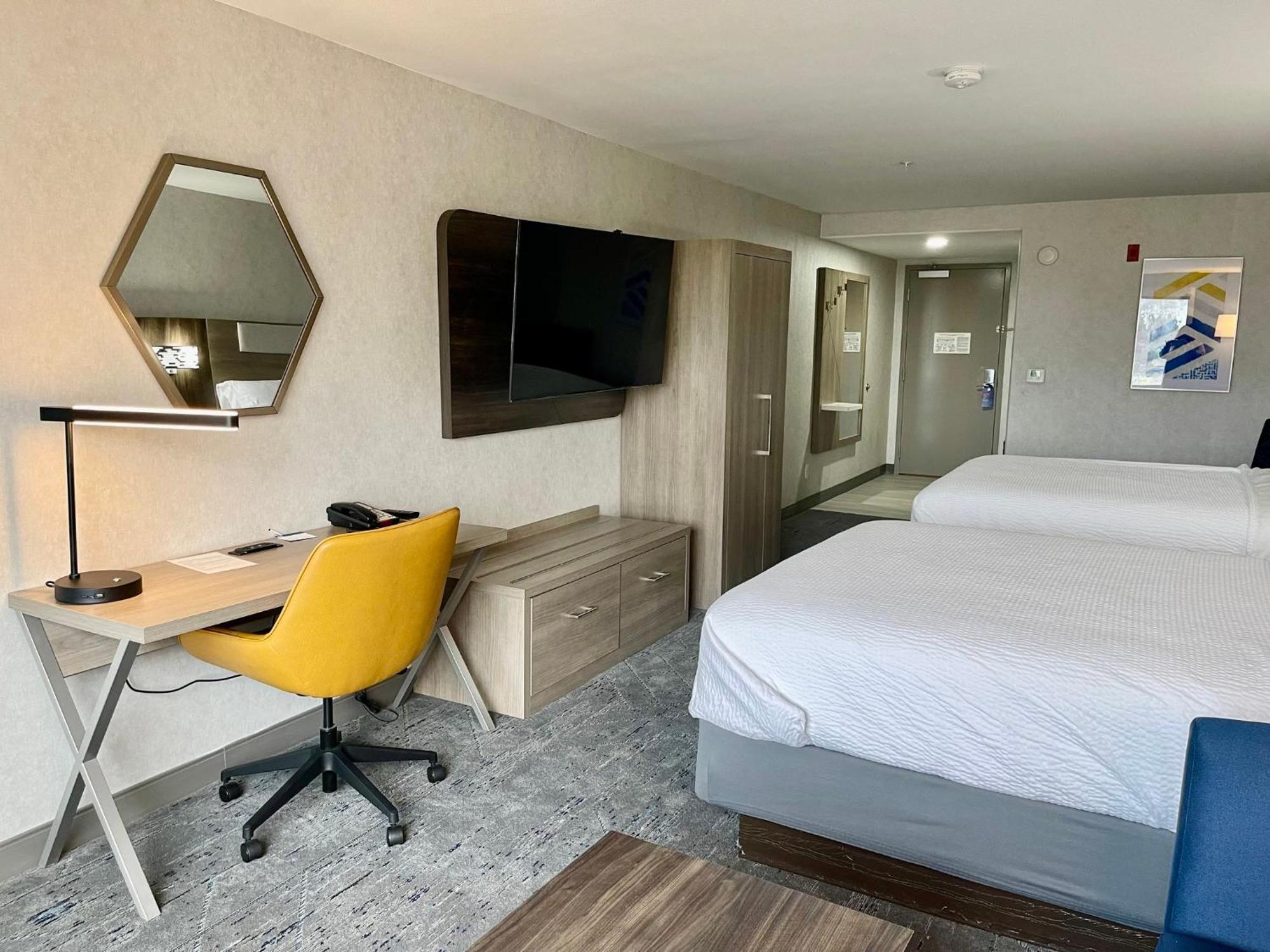 Holiday Inn Express Fresno Northwest - Herndon By Ihg Eksteriør bilde